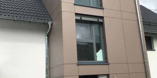 Zimmerei Schlegel moderne HPL Trespa Fassade