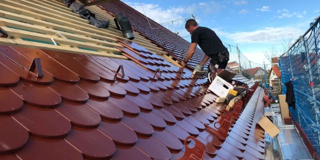 Zimmerei Schlegel Dachdeckung Biberschwanz Ziegel